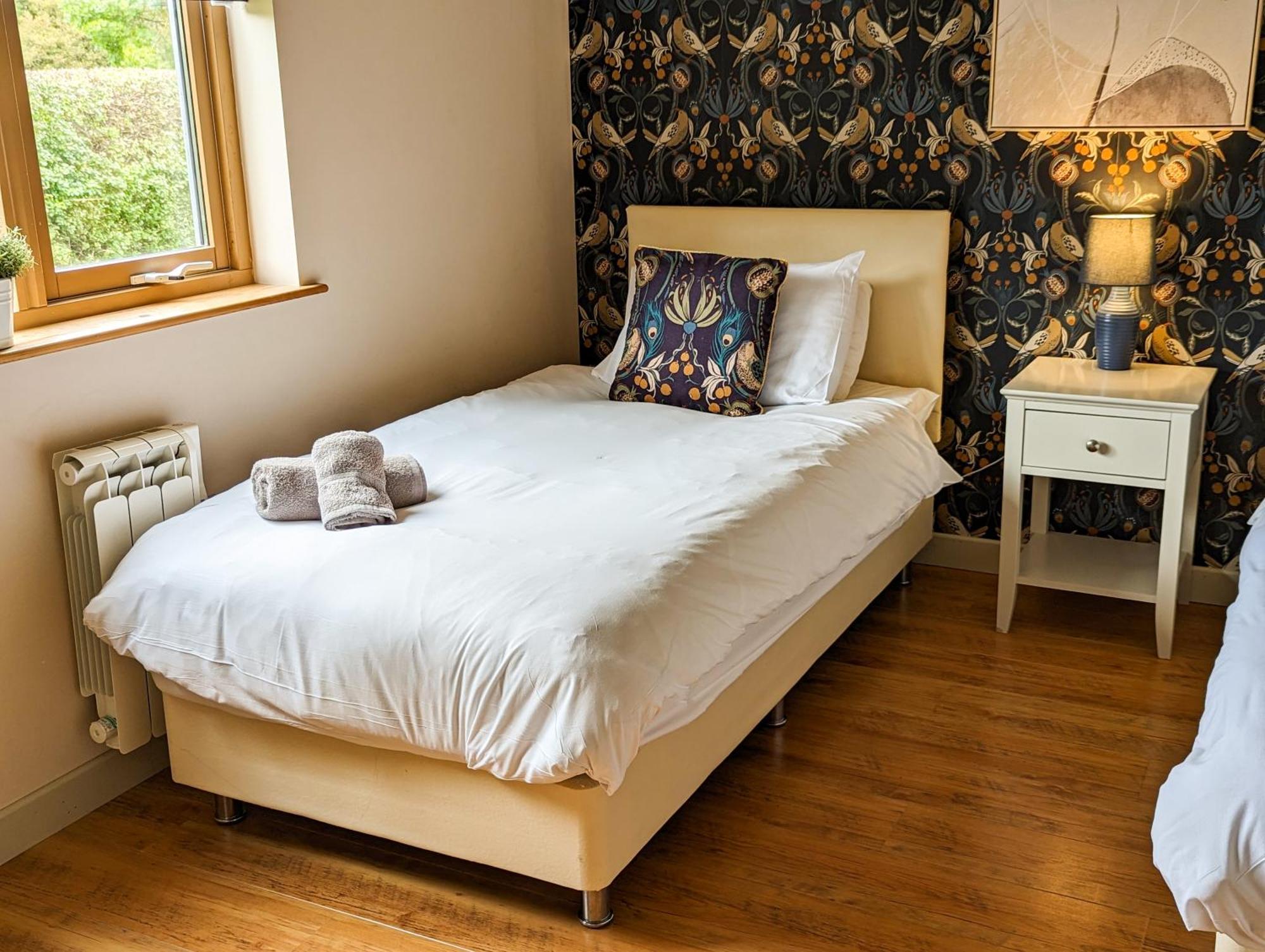Villa Elm Escapes Knighton  Zimmer foto
